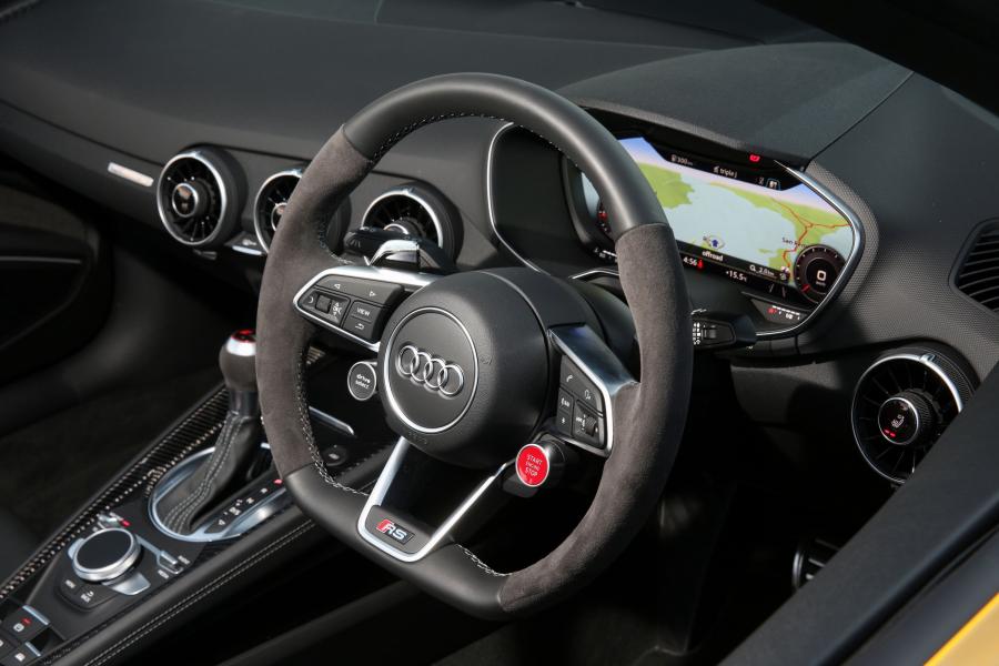 Панель приборов Audi TT RS Roadster (8S) 2017 года  (AU) (фото 9 из 40)